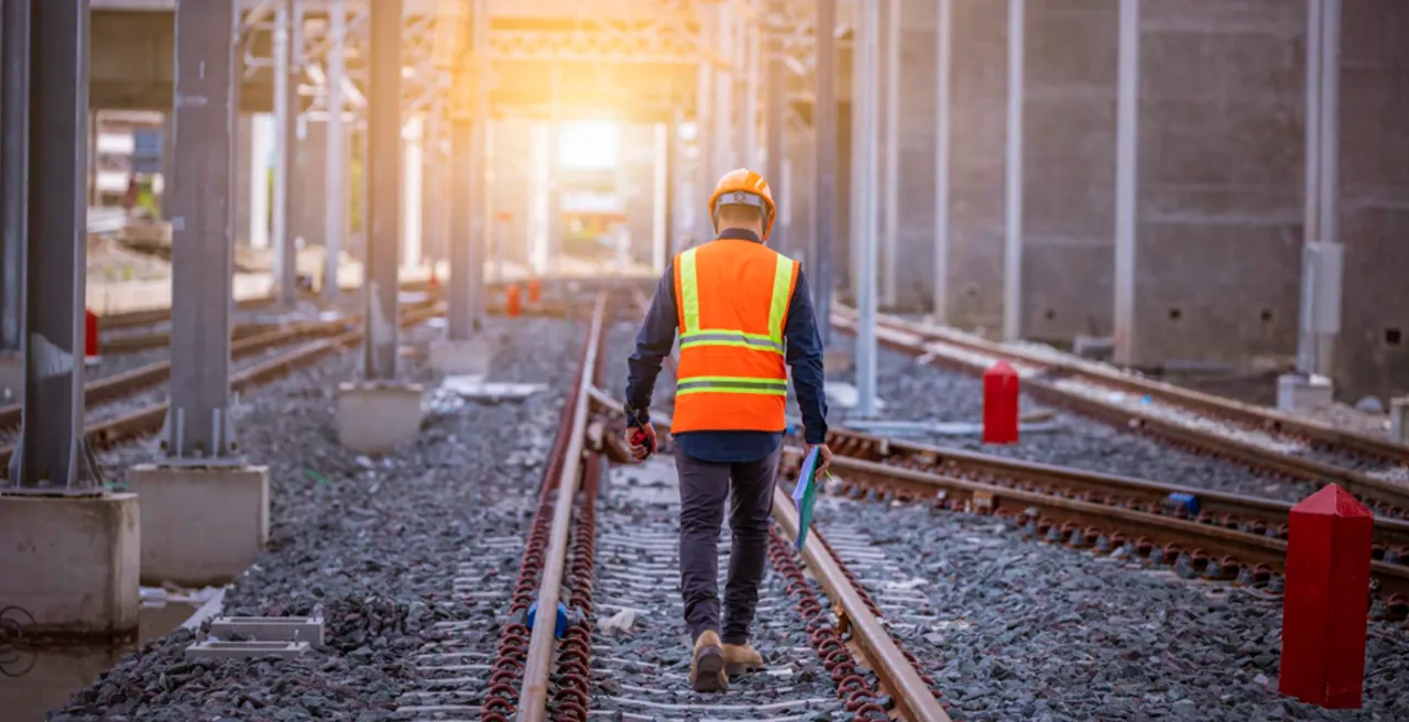 2006 entered into rail track construction business